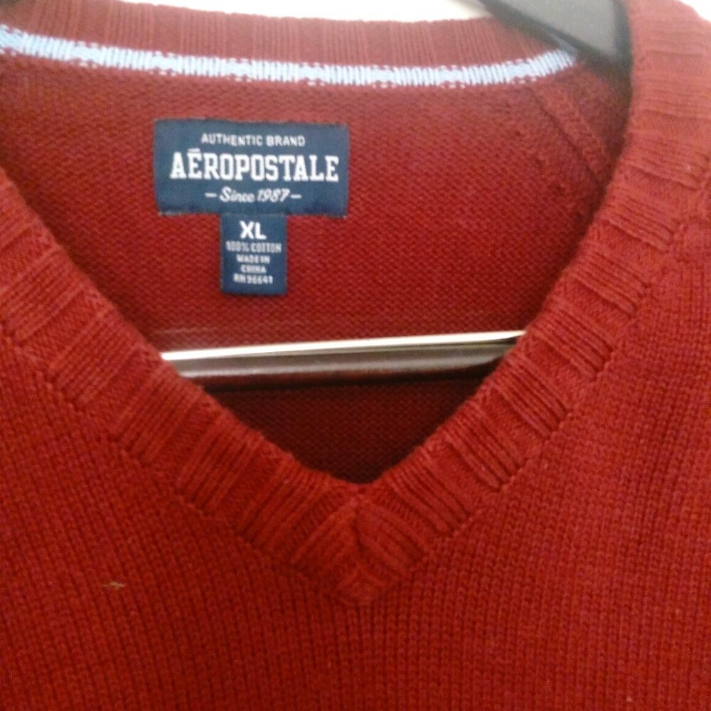 1RED HOT AEROPOSTALE MENS KNIT SWEATER
